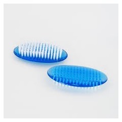 ESCOBILLA UÑAS OVALADA PRAGA